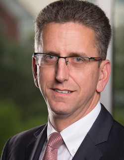 Distinguished Professor Geoff Chase
