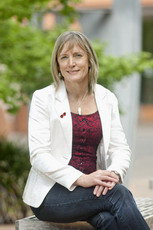 Dr Nikki Turner