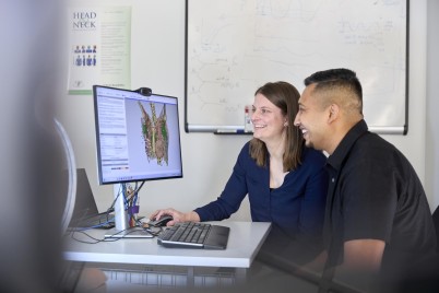 Hayley Reynolds & Tharanga Don inspect 3D model on computer